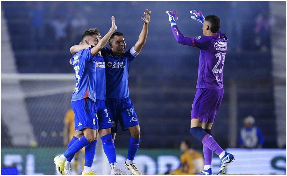 Jugadores de Cruz Azul celebrando - Foto: Imago7