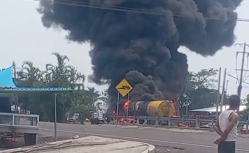 Explosion at La Venta checkpoint in Tabasco; fuel tanker truck collides with vehicles