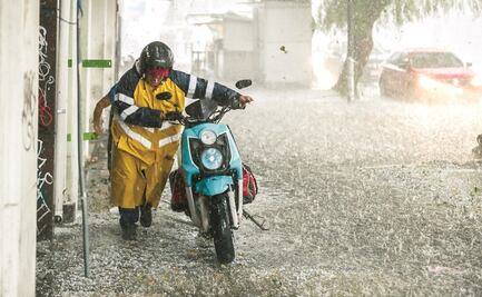 Motociclistas perderán licencia por no usar chaleco y casco con placa