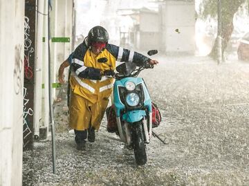 Lluvias en la CDMX: Gobierno emite recomendaciones para motociclistas; checa frenos y luces