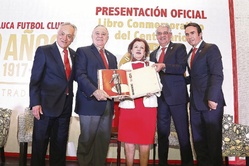 El alto mando de los Diablos Rojos con histórico testimonio futbolero. (CLUB TOLUCA)