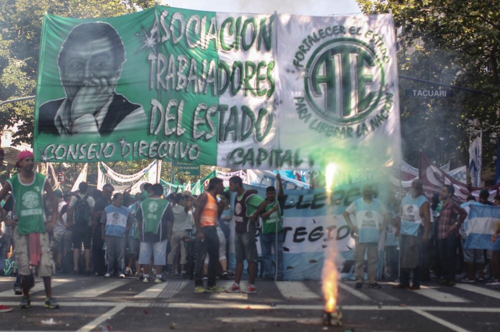 Para el 24 de enero está convocada la primera huelga general contra Milei, quien asumió el poder el 10 de ese mismo mes, y luego de que anunciara una batería de reformas de gran calado. Foto:
EFE