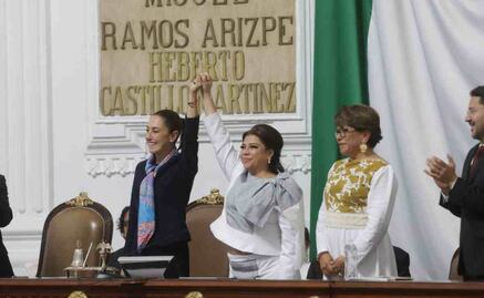 "Vamos a trabajar juntas por la ciudad"; presidenta Sheinbaum asiste a toma de protesta de Clara Brugada como Jefa de Gobierno de CDMX