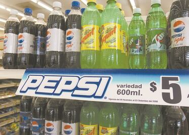 Disminuye 7.6% consumo de bebidas azucaradas: INSP