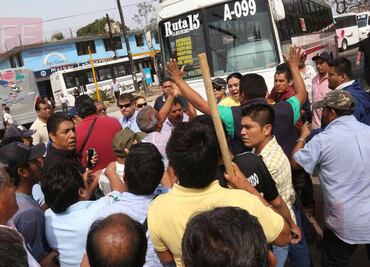 Transportistas y empresarios protagonizan gresca en Oaxaca