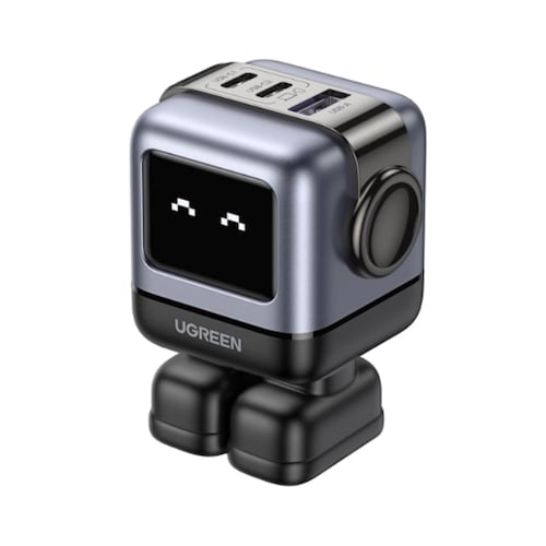 El nuevo cargador inteligente UGREEN Uno de 65W combina la tecnología GaN de carga rápida con un diseño único en forma de robot y expresiones LED interactivas para cuidar la vida útil de tus dispositivos / Foto: Amazon México