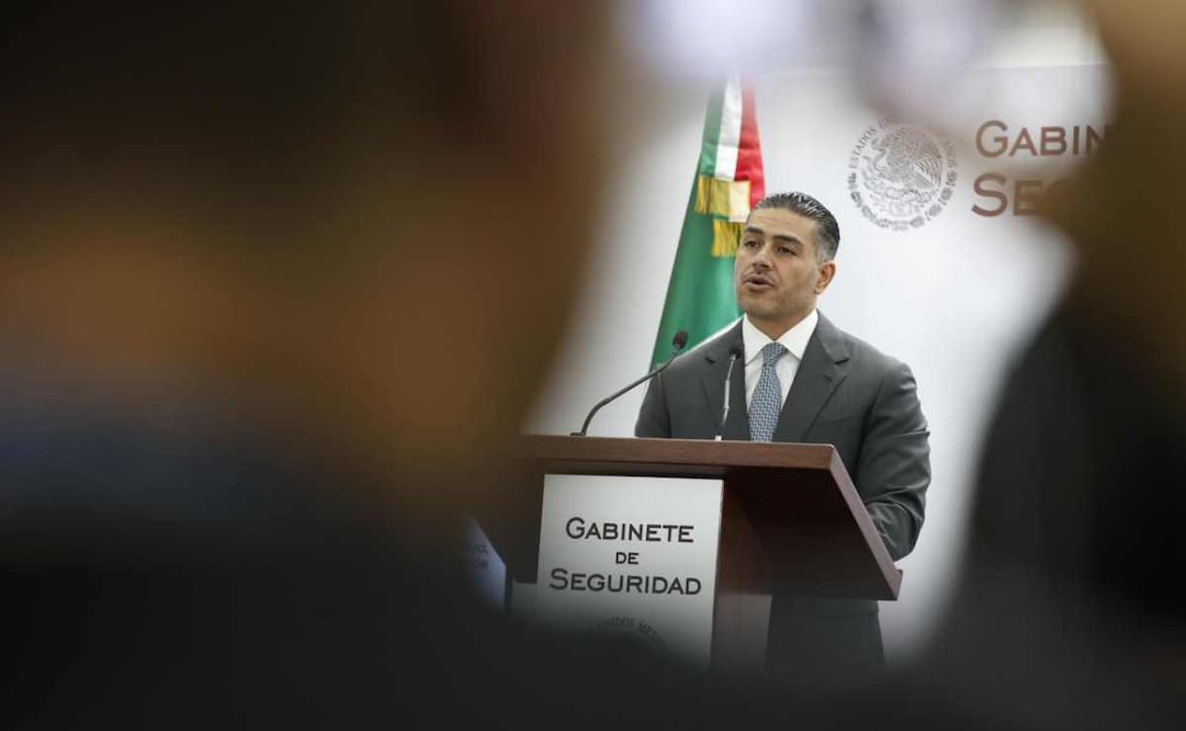 Omar García Harfuch, titular de la SSPC, en conferencia de prensa del gabinete de Seguridad este 14 de diciembre del 2025. Foto: Diego Simón / EL UNIVERSAL