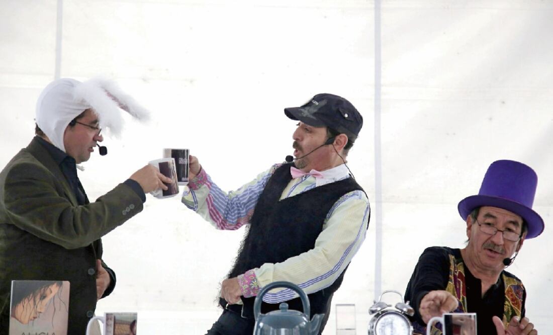 En Bellas Artes tuvo lugar una lectura dramatizada y una presentación teatralizada de 'Alicia en el país de las maravillas' (ALEJANDRA LEYVA/ EL UNIVERSAL)