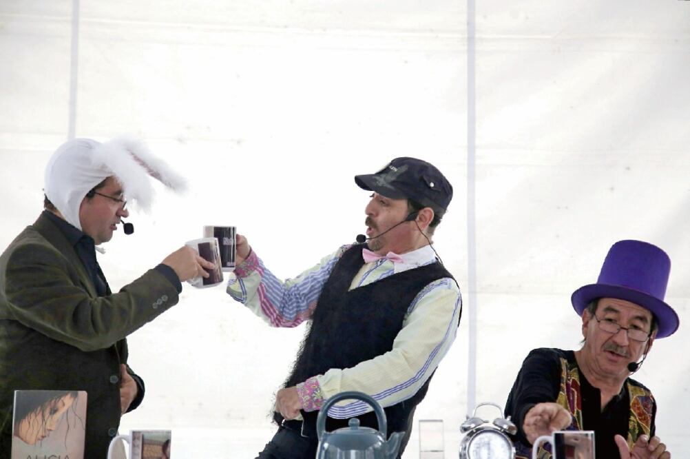 En Bellas Artes tuvo lugar una lectura dramatizada y una presentación teatralizada de 'Alicia en el país de las maravillas' (ALEJANDRA LEYVA/ EL UNIVERSAL)