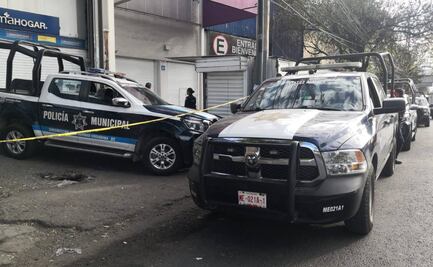 Hallan cadáver en estacionamiento de Price Shoes en San Luis Tlatilco, Naucalpan