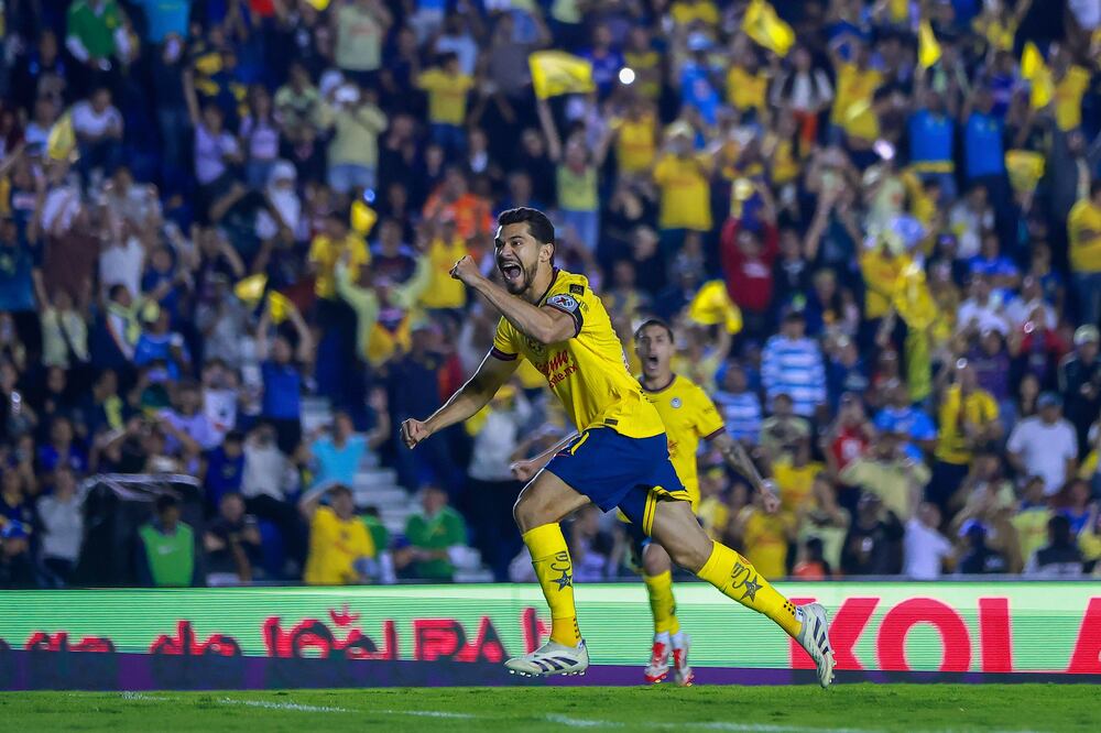 Henry Martín festeja su gol contra Cruz Azul / Foto: Imago7