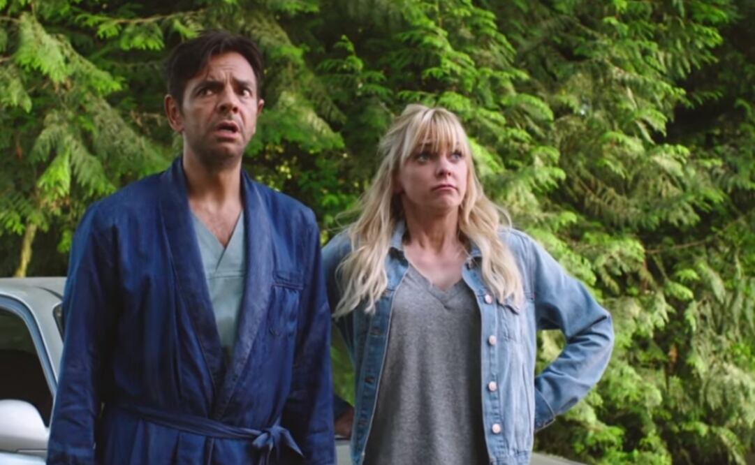 "Hombre al agua" cuenta con los protagónicos de Eugenio Derbez y Anna Faris. Foto: Captura YouTube / Cinepolis