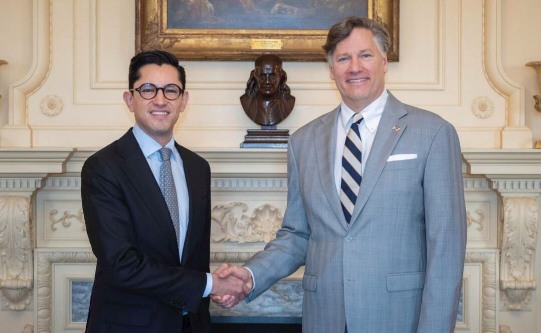 Roberto Velasco, jefe de la Unidad para América del Norte de la SRE, se reúne con Christopher Landau. Foto: Especial