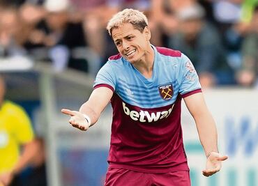 El 'Chicharito' falla penalti y el West Ham pierde ante el Athletic