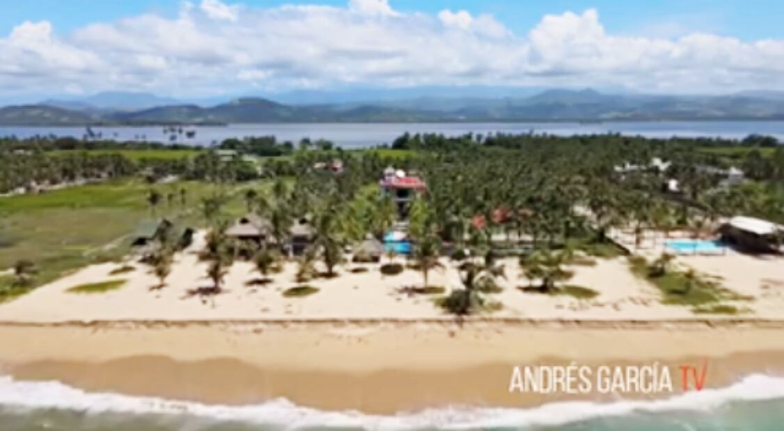 "El Paraíso", casa de Andrés García en Pie de la Cuesta, Acapulco.
Foto: YouTube