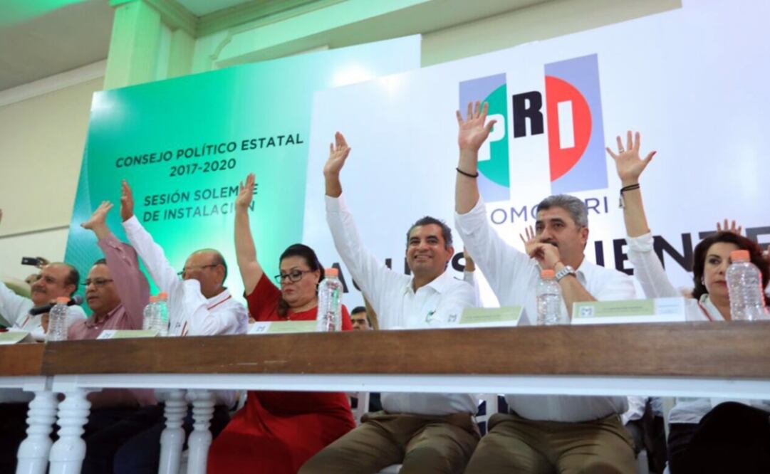 Ochoa asistió a la toma de protesta a la nueva dirigencia del Comité Directivo Estatal de Aguascalientes. /Tomada de @EnriqueOchoaR