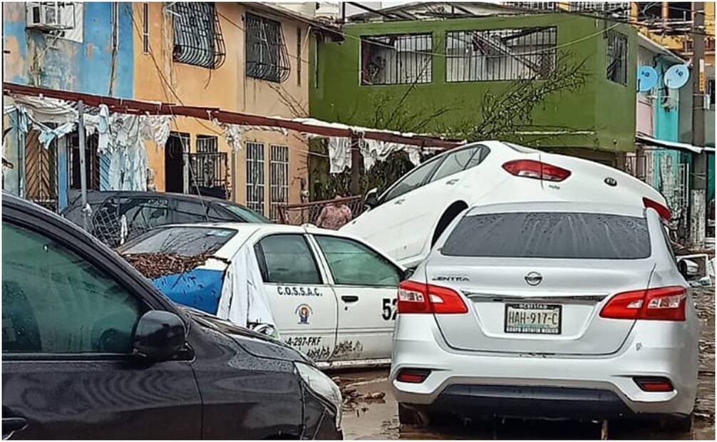 Destrucción de Huracán Otis en Acapulco. Foto: @Corasoun