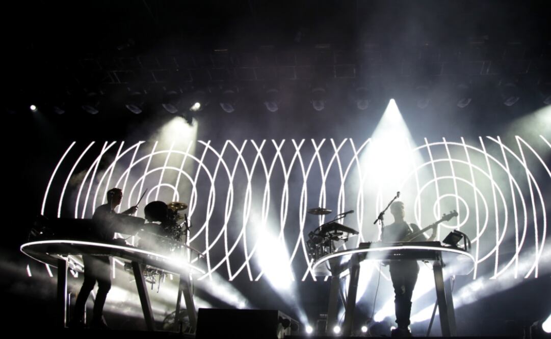 El dúo británico Disclosure hizo saltar al público que asistió al Foro Pegaso. FOTO: LUIS CORTÉS / EL UNIVERSAL