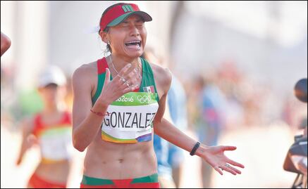 'Lupita' González no perderá su beca vitalicia