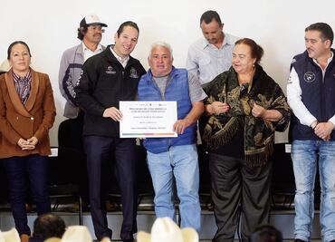 Gobernador de Querétaro entrega apoyos por 404 mdp a agricultores
