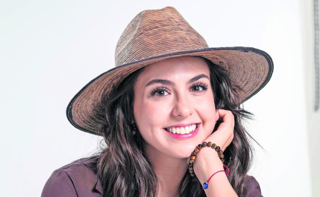 Karla interpreta en la telenovela a una mezcalera a la que en un inicio dieron por muerta. Foto: Televisa