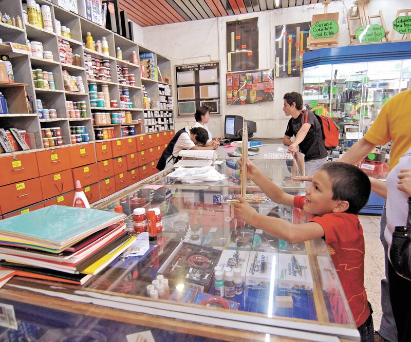 Las inspecciones a negocios que no se suspenderán son las relativas a los derechos e intereses del consumidor y sobre el sector financiero. ARCHIVO EL UNIVERSAL