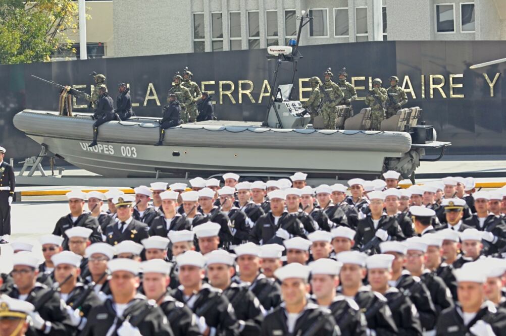 El trabajo que realizan los soldados y los marinos ha sido esencial para garantizar el orden, la paz y la tranquilidad, dijo el Jefe del Ejecutivo (GALO CAÑAS. CUARTOSCURO)