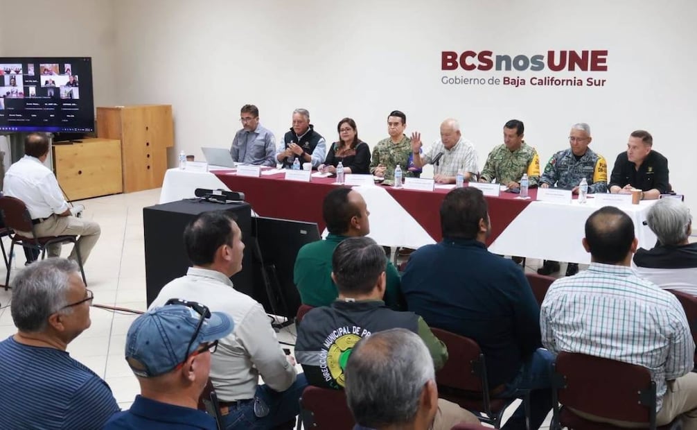 Durante la sesión del Consejo Estatal de Protección Civil, el alcalde de Los Cabos señaló sobre estos incidentes que se deben a la crecida de arroyos. 06/09/2026. | Foto: Especial.