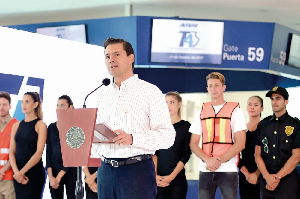 El presidente Enrique Peña Nieto inauguró ayer la terminal 4 del Aeropuerto Internacional de Cancún, en Quintana Roo (FOTOS: PRESIDENCIA)
