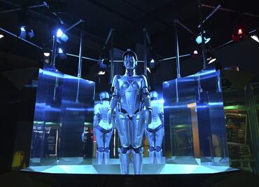 Reúnen 500 años de historia de los robots en museo londinense