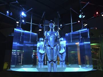 Reúnen 500 años de historia de los robots en museo londinense