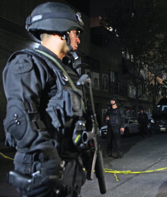 En un comunicado, la Procuraduría General de la República informó que las acciones las llevaron a cabo de manera coordinada con la SEIDF y elementos de la AIC (ARCHIVO EL UNIVERSAL)