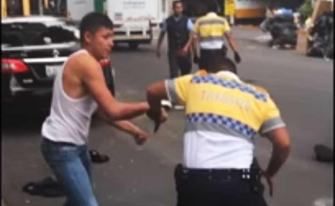 Pelean policía y chofer por "arañas"