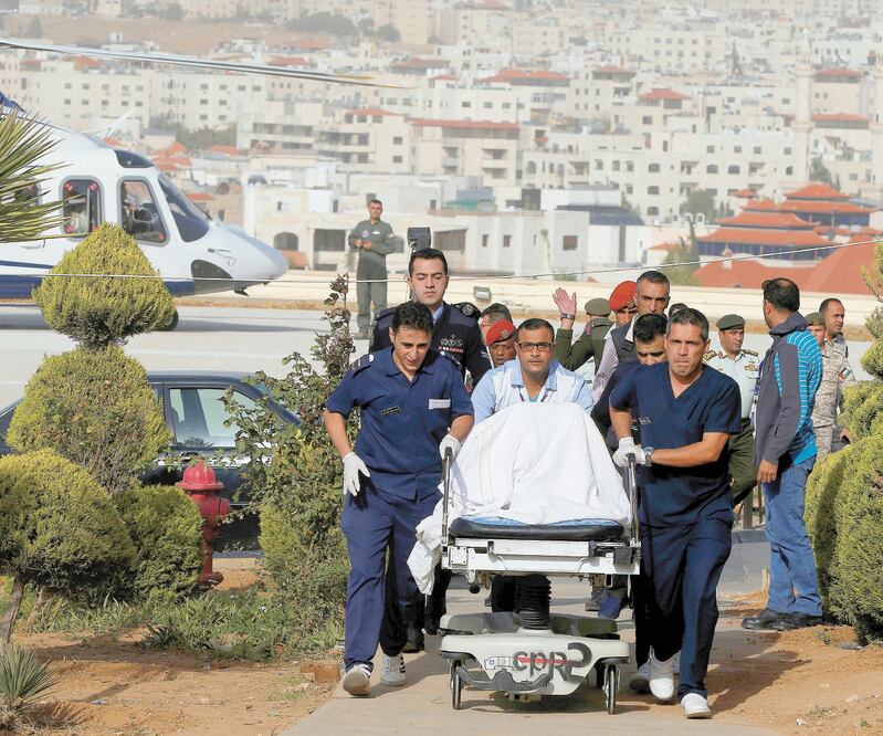 Una de las víctimas apuñalada en Jordania fue trasladada al Centro Médico rey Hussein, en Ammán. MUHAMMAD HAMED. REUTERS