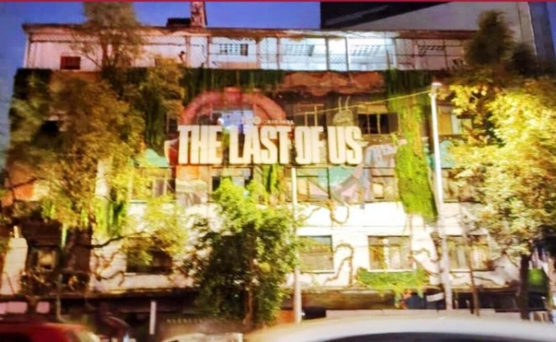 Publicidad ilegal en fachada; plataforma de streaming viola ley con anuncio en CDMX. Foto: Especial