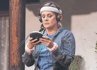 Erika Buenfil sube a la bici y se reinventa