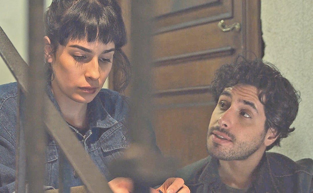 Alicia Quiñonez interpreta a Xóchitil, una joven que parece enfrentar una vida demasiado complicada pero que en realidad padece de esquizofrenia. Foto: CORTESÍA