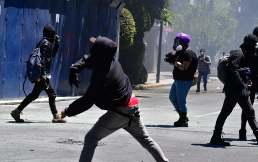 En 10 fotos, la marcha de encapuchados en CDMX por Giovanni y Floyd