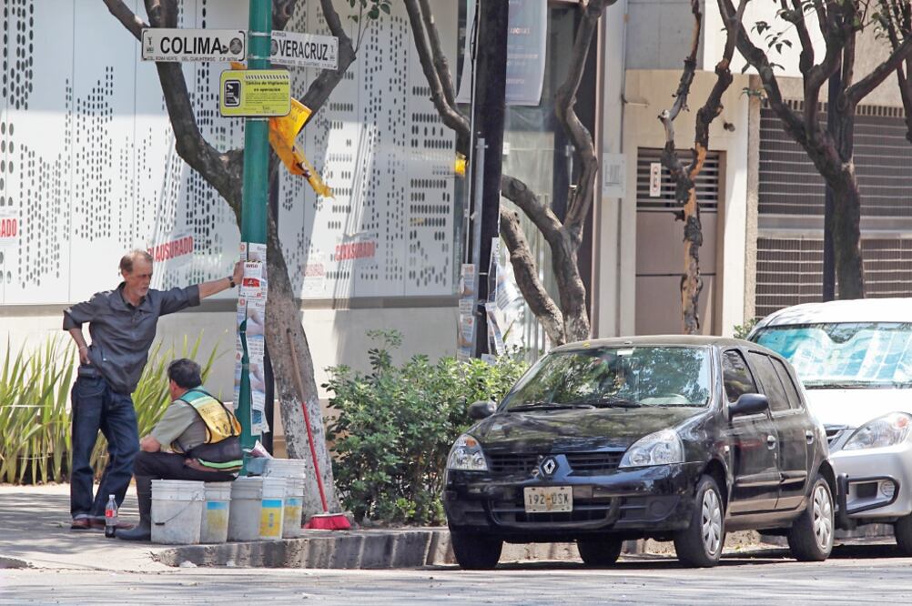 La delegación Cuauhtémoc ubicó que en 15 de las 33 colonias que conforman el territorio hay presencia de los franeleros (ARCHIVO ELUNIVERSAL)