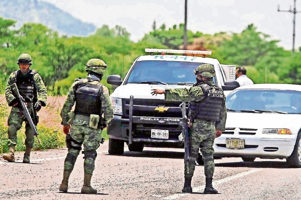 Preocupa ción Según la encuesta, siete de cada 10 mexicanos piensa que la inseguridad va a empeorar. (ARCHIVO. EL UNIVERSAL)