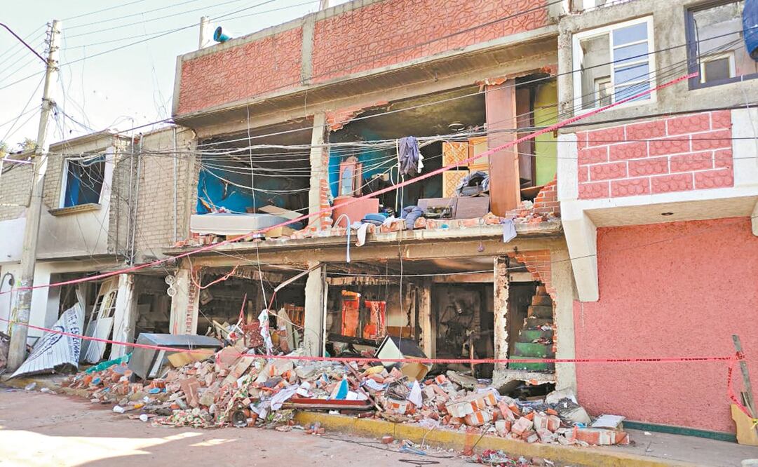El domicilio de la calle Francisco Villa permanece vigilado por los vecinos para evitar la rapiña. Foto: Emilio Fernández. EL UNIVERSAL