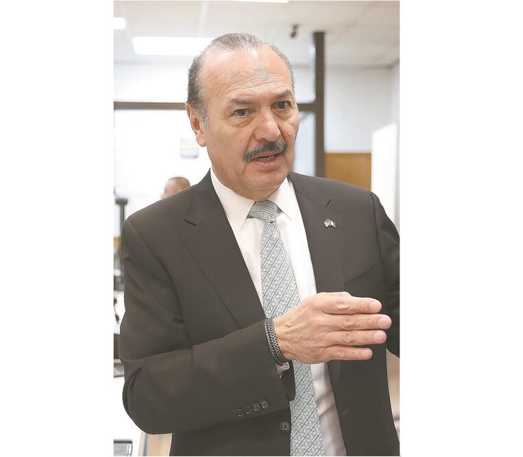 Marcos Bucio dijo que se dejó del lado la educación cívica. Foto: ARCHIVO EL UNIVERSAL