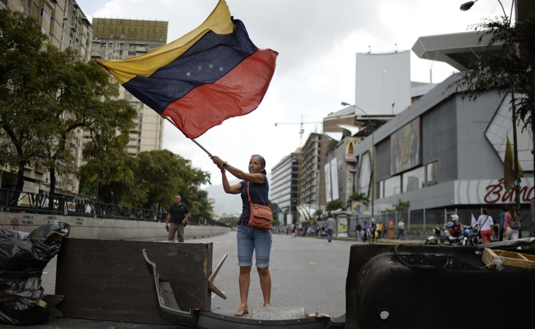 Azuaje fue vinculado además con hechos violentos ocurridos en el marco de protestas opositoras contra Maduro que dejan 95 muertos desde el pasado 1 de abril (Foto: AFP)