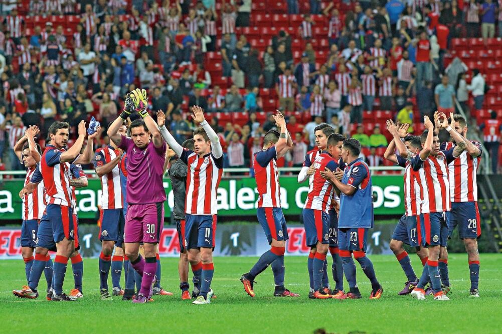 El Rebaño se aplica y es ovacionado, lo cual es correspondido (JORGE BARAJAS.IMAGO7)