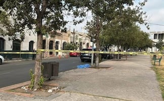 Muere hombre durante intento de asalto en el centro de Monterrey; detienen a dos presuntos responsables