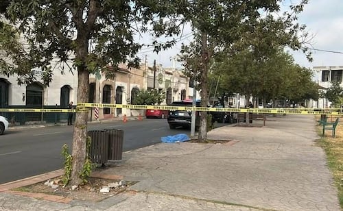 Muere hombre durante intento de asalto en el centro de Monterrey; detienen a dos presuntos responsables