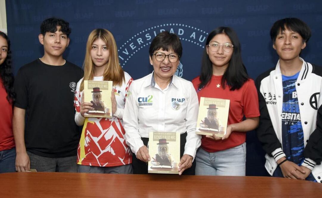 Rectora de la BUAP presenta libro "Otra vez a las andadas, Bichos y Algo Más". Foto: Especial