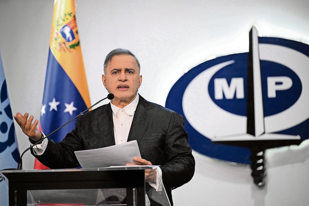El fiscal general, Tarek William Saab, en una conferencia de prensa tras la certificación por parte del Tribunal Supremo venezolano de la reelección del presidente Nicolás Maduro, en Caracas.
(Photo by Federico PARRA / AFP)