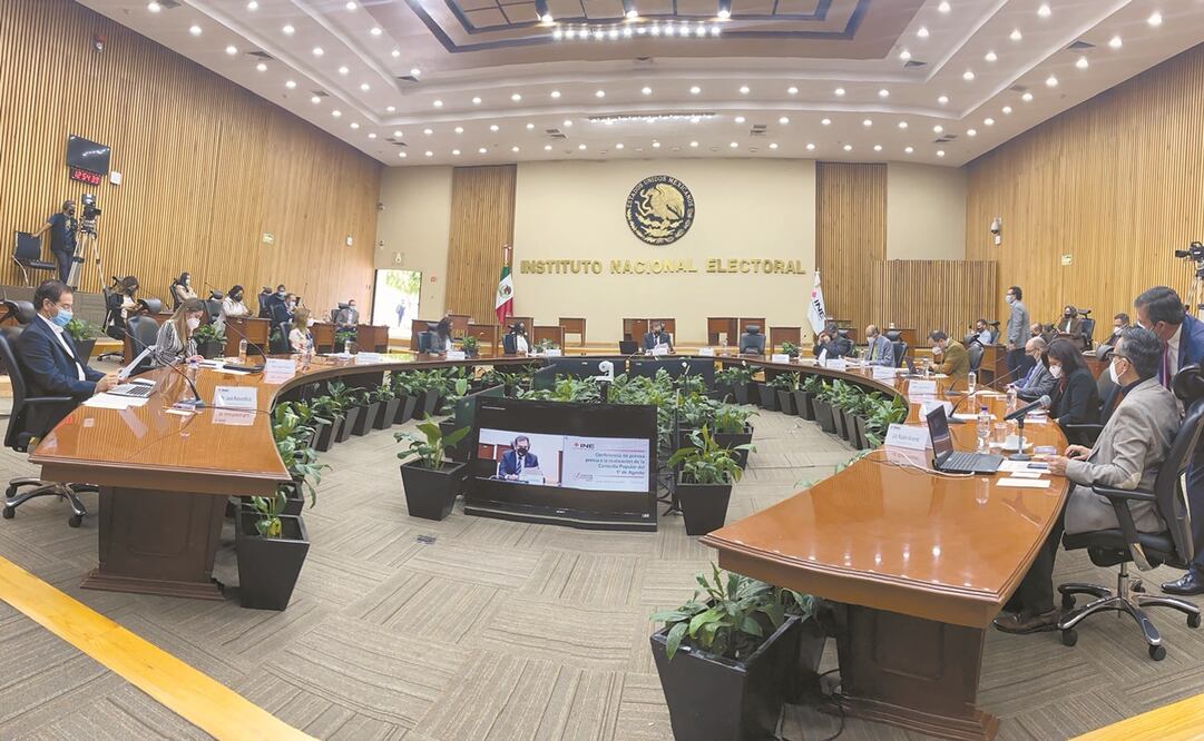 Aprueba INE bolsa de 5,821 mdp para los partidos en 2022