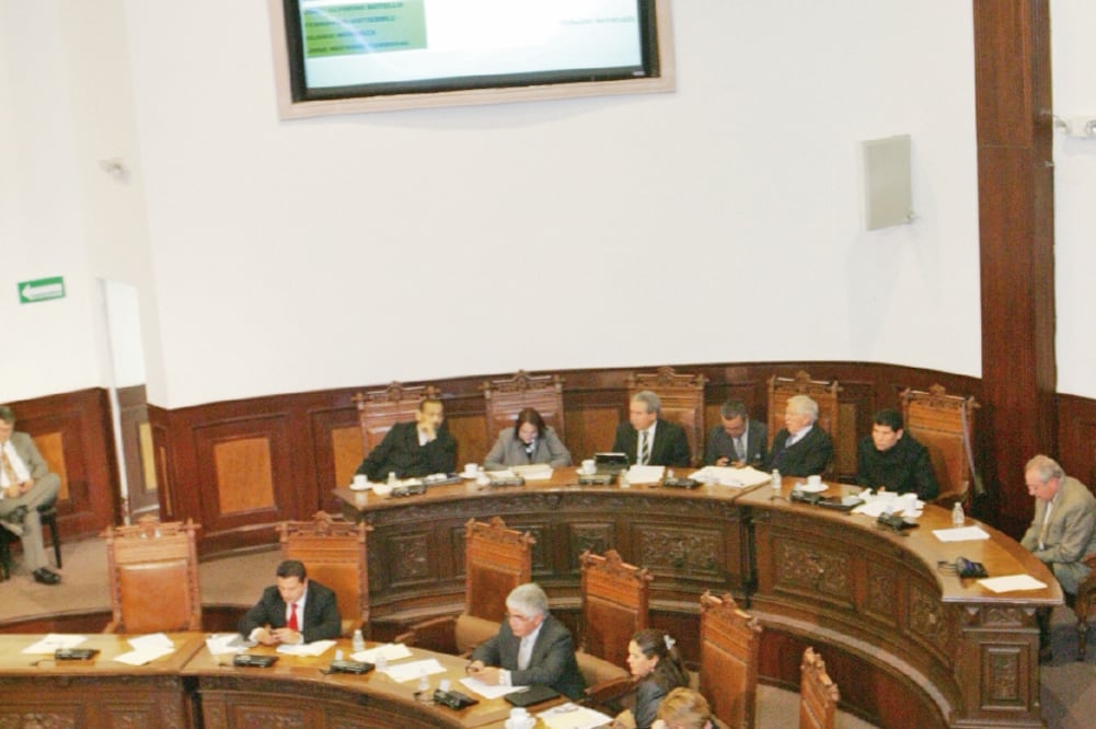 Las bancadas reciben un “apoyo parlamentario” mensual para el desempeño de sus funciones. Sin embargo, los legisladores no tienen obligación de comprobar en que destinan esos recursos (ARCHIVO EL UNIVERSAL)